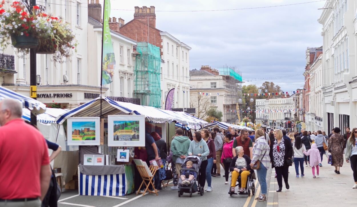 Vote for Leamington Autumn & Christmas Markets in the Great British Market Awards 2026!